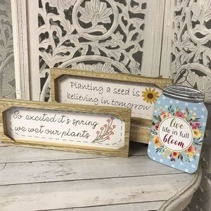 Wooden Farmhouse Rustic Style Home Decor Signs, Set of 3, Floral Theme